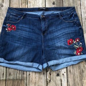 Stitch & Star Demin Embroided Shorts Sz.22